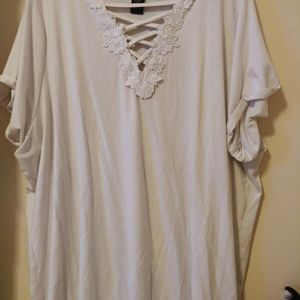 White torrid shirt size 5